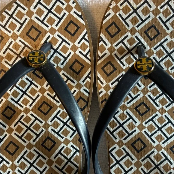 Tory Burch Navy and Brown geometric pattern wedge Flip Flops sandals - Picture 8 of 10